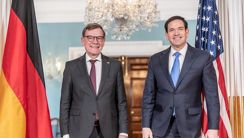 Beim Gespräch von Außenminister Johann Wadephul (l., CDU) mit seinem US-Kollegen Marco Rubio geht es auch um die Drohungen von US-Präsident Donald Trump gegen Grönland. Beim Gespräch von Außenminister Johann Wadephul (l., CDU) mit seinem US-Kollegen Marco Rubio geht es auch um die Drohungen von US-Präsident Donald Trump gegen Grönland.