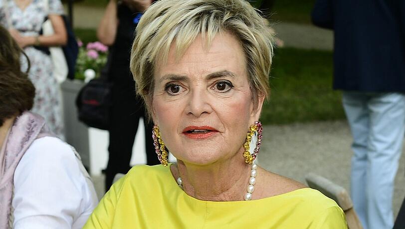 Gloria von Thurn und Taxis ist erzürnt über die Ausladung, die Vicky Leandros an Alice Weidel ausgesprochen hat.