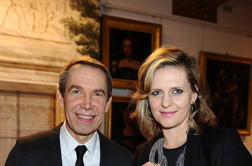 r ist extra aus Amerika gekommen und hat drei Gloria-Bilder gekauft: US-Pop-Künstler Jeff Koons, hier mit Frau Justine.