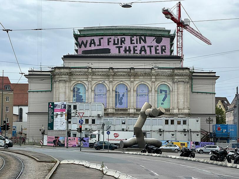 Das historische Augsburger Theater, das seit mehreren Jahren von Grund auf modernisiert wird.