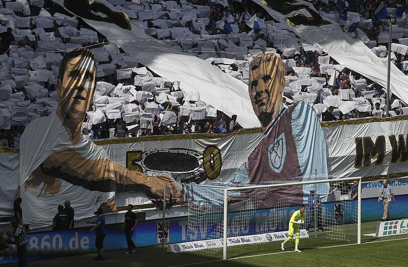 Die besten Bilder vom Löwen-Wahnsinn: der 2:1-Heimsieg des TSV 1860 gegen den 1. FC Nürnberg.