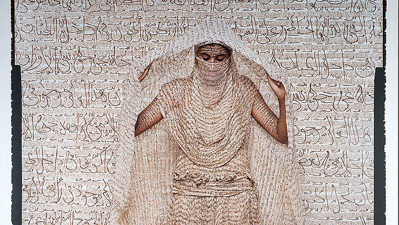 Gegenwartskunst: „Fumée d’ambre gris“ der Fotografin Lalla Essaydi. Gegenwartskunst: „Fumée d’ambre gris“ der Fotografin Lalla Essaydi.