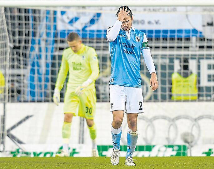 Chris Schindler Note 3

Nach seiner Rückkehr in die Startelf gleich zu Beginn richtig gefordert, hielt dem Druck stand und klärte mehrfach in höchster Not. Sehr kopfballstark. Bester Löwen-Verteidiger.