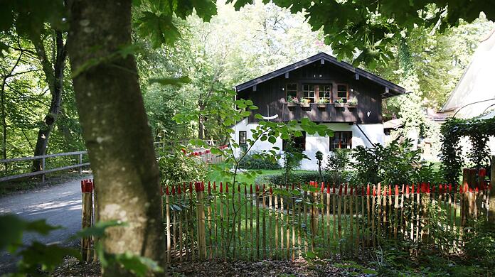 Das kleine Häuschen am Isarhochufer soll das Liebesnest von Ludwig und Lola Montez gewesen sein. Wie es von innen aussieht sehen Sie in unserer Bilderstrecke.