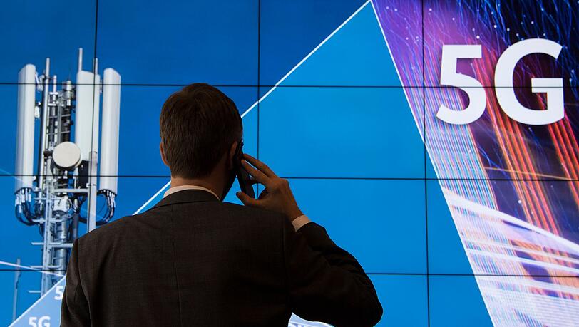 Szene aus der Frequenzauktion 2019 - diese Auktion muss möglicherweise erneut durchgeführt werden. Szene aus der Frequenzauktion 2019 - diese Auktion muss möglicherweise erneut durchgeführt werden.