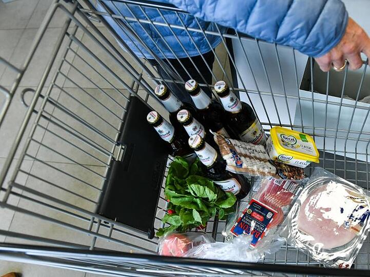 Verbraucher mussten im November dieses Jahres mehr Geld ausgeben für Nahrungsmittel, die unter dem Strich 1,8 Prozent mehr kosteten als im November 2018.
