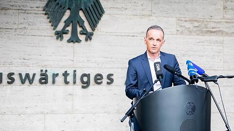 Außenminister Heiko Maas gibt vor dem Auswärtigen Amt ein Statement zur Lage in Afghanistan.