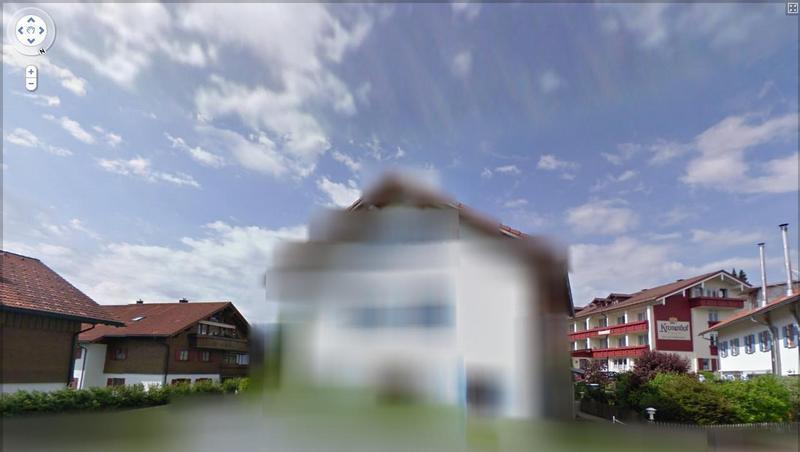 Dieses Haus in Oberstaufen wurde bei Google unkenntlich gemacht Dieses Haus in Oberstaufen wurde bei Google unkenntlich gemacht
