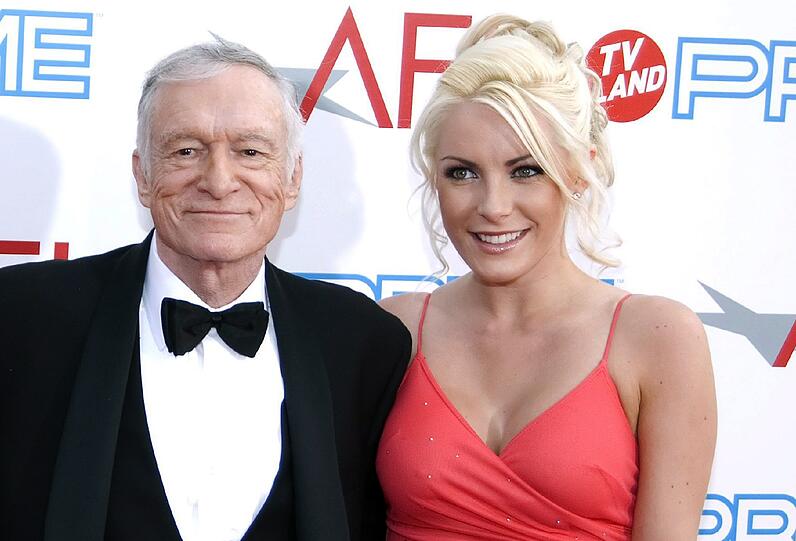 Playboy-Gründer Hugh Hefner und seine Verlobte Crystal Harris (2009).