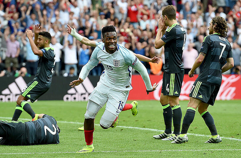 Englands Daniel Sturridge feiert sein 2:1-Siegtor im zweiten EM-Gruppenspiel gegen Wales.