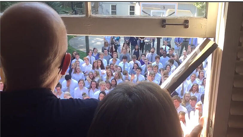 Ben Ellis und seine Schüler. Ben Ellis und seine Schüler.