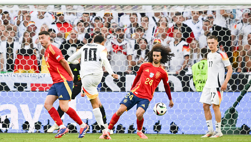 Ein Schuss von Jamal Musiala traf im EM-Viertelfinale die Hand von Marc Cucurella, doch Elfmeter gab es bekanntlich nicht. Zu unrecht, wie sich später herausstelle. Ein Schuss von Jamal Musiala traf im EM-Viertelfinale die Hand von Marc Cucurella, doch Elfmeter gab es bekanntlich nicht. Zu unrecht, wie sich später herausstelle.