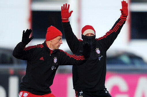 Cool bleiben, auch wenn&rsquo;s kalt wird: Wie sich die Profis des FC Bayern sich gegen die Kälte wappnen.
