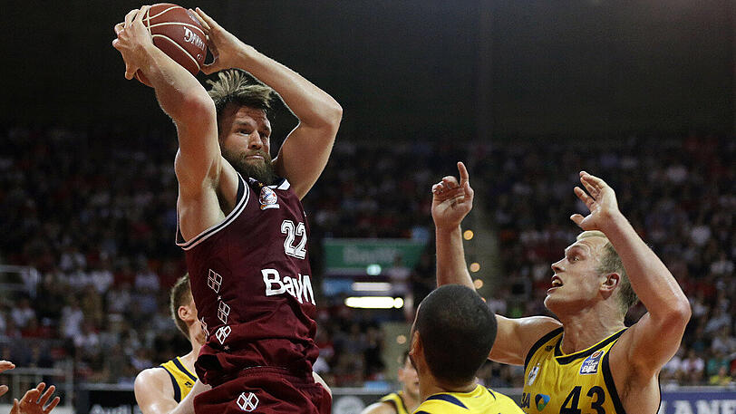 Danilo Barthel in Spiel drei der BBL-Finalserie gegen Alba Berlin.