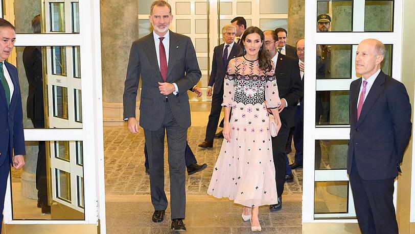 Spaniens Königin Letizia mit König Felipe VI. bei den National Culture Awards. Spaniens Königin Letizia mit König Felipe VI. bei den National Culture Awards.