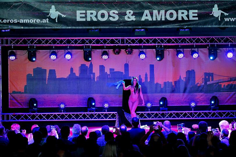 "Eros und Amore": Die heißen Bilder von der Erotikmesse in der Olympiahalle!
