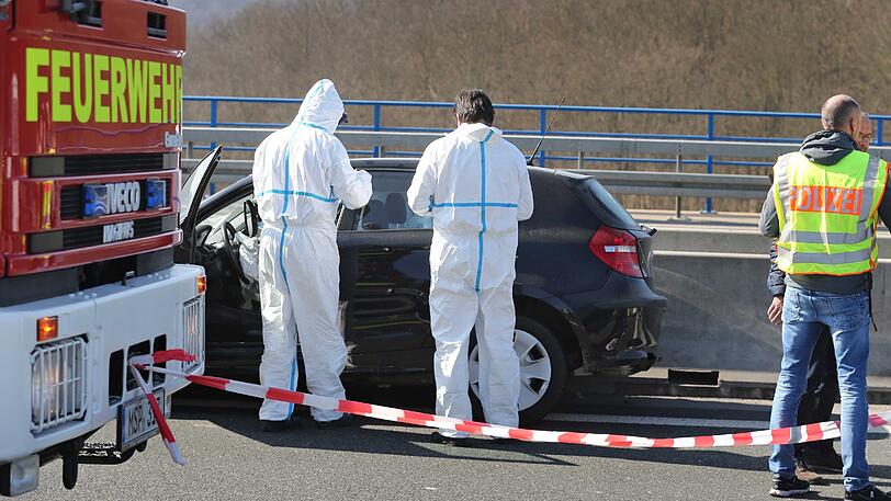 Die Leichen wurden unter der Haseltalbrücke bei der Autobahn A3 bei Bischbrunn entdeckt.