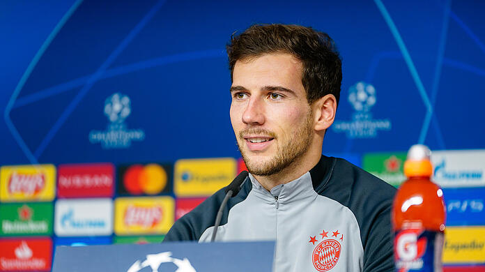 Leon Goretzka bei der Pressekonferenz am Dienstag.