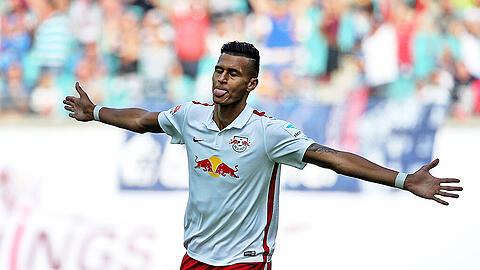 Leipzigs Davie Selke jubelt nach dem Tor zum 3:0 gegen den 1. FC Nürnberg.