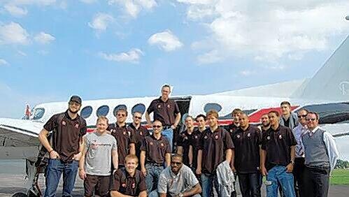 Alles klar zu Abheben: Bambergs Riesen vor dem Abflug nach Braunschweig. Alles klar zu Abheben: Bambergs Riesen vor dem Abflug nach Braunschweig.