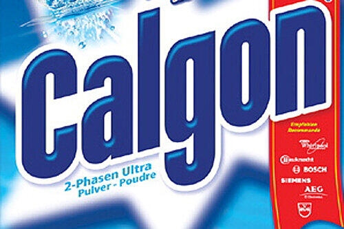 4. Familie Reimann - Fast niemand kennt sie, aber fast jeder hat etwas von ihnen im Haushalt! Egal ob Calgon, Kukident oder ein Duft des Parfümherstellers Coty - die Unternehmerfamilie Reimann hat fast immer ihre Finger im Spiel! Mit einem Vermögen von 13,0 Milliarden Euro (2012: 12,0 Milliarden Euro) schafft es die Familie aus Baden-Württemberg auf den 4. Platz des "Manager Magazins".
