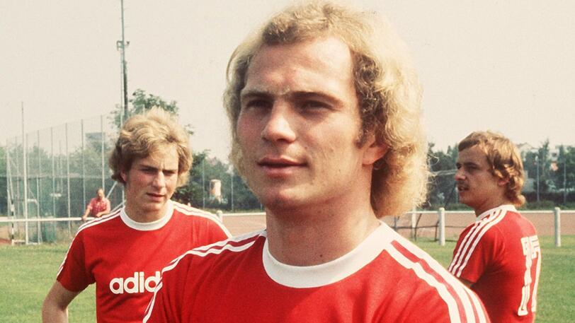 ULI HOENEß: Außenstürmer - Umgerechneter Marktwert: 125 Millionen Euro - Beim FC Bayern aktiv: 1970 bis 1979 - Bewertete Saison: 1973/74