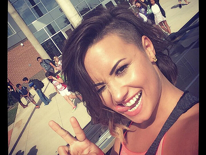 Demi Lovato überrascht ihren Cousin