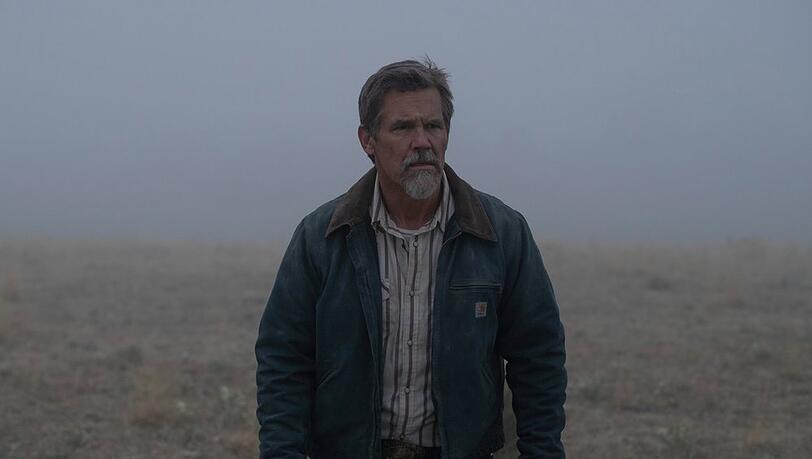 Josh Brolin als Rancher Royal Abbott in "Outer Range".