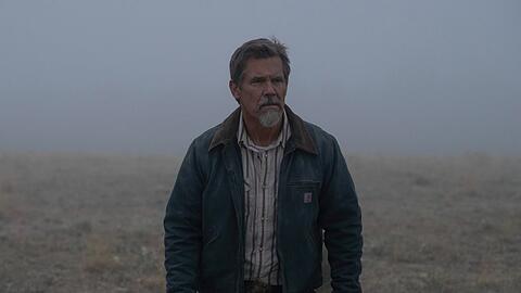 Josh Brolin als Rancher Royal Abbott in "Outer Range".