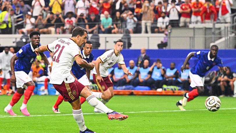 Spanischer Final-Experte: Stürmer Mikel Oyarzabal. (Archivbild) Spanischer Final-Experte: Stürmer Mikel Oyarzabal. (Archivbild)