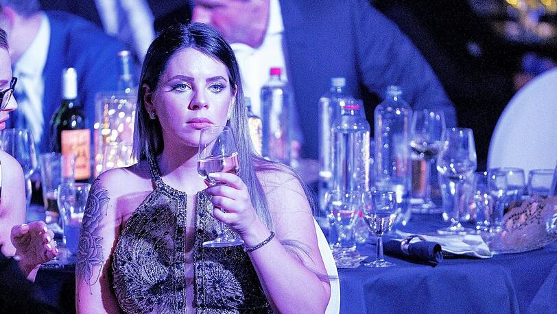 Jenny Frankhauser trauert um ihren Großvater.