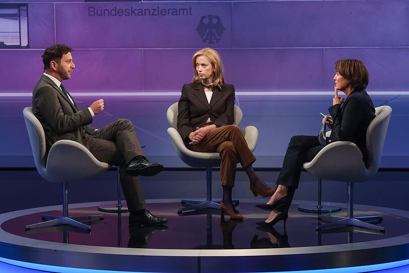 Sandra Maischberger (rechts) sprach mit Felix Banaszak und Karin Prien auch über die Bundespolitik. Sandra Maischberger (rechts) sprach mit Felix Banaszak und Karin Prien auch über die Bundespolitik.