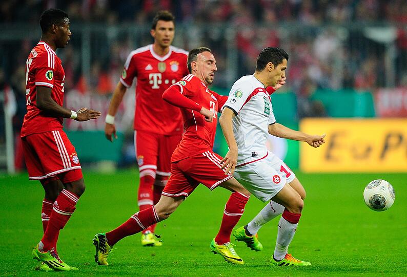FRANCK RIBÉRY NOTE 4
Beschloss erst in Halbzeit 2, auch teilzunehmen. Pfiff mehr, als er lief. Glanzstück beim 5:1. Spart sich offenbar Körner für die richtig wichtigen Spiele.