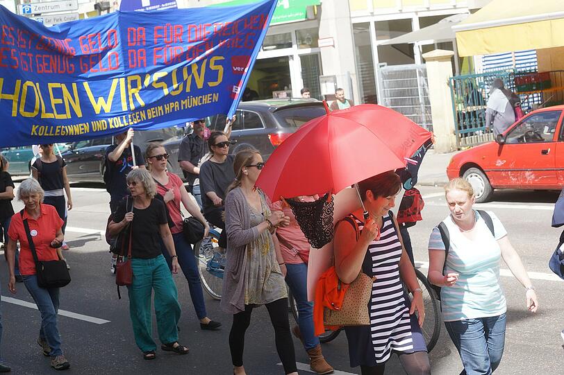 Weitere Bilder der Demonstration der Erzieherinnen und Erzieher am Montag in München