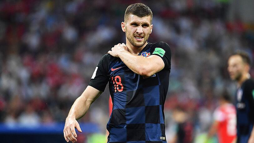 `Kommt Ante Rebic zu den Bayern? Sein Berater soll bereits mit dem Vorstand verhandeln. `Kommt Ante Rebic zu den Bayern? Sein Berater soll bereits mit dem Vorstand verhandeln.