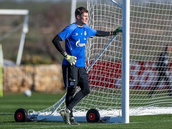 Alexander Nübel wurde als Schalke-Kapitän abgesetzt.