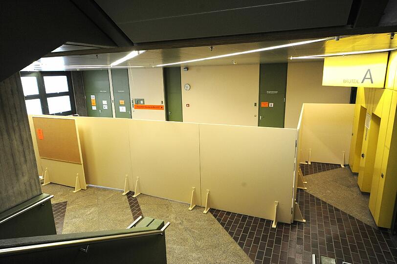 Weitere Bilder aus dem Schwurgerichtssaal im Münchner Justizzentrum.