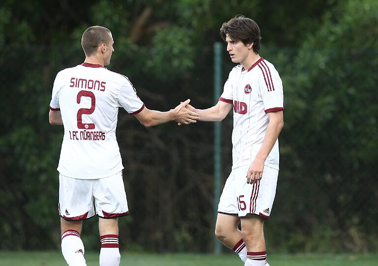 Die Bilder vom Sieg des 1.FC Nürnberg über den RAEC Mons. Die Tore erzielten Timo Gebhart, Timm Klose und Hanno Balitsch.