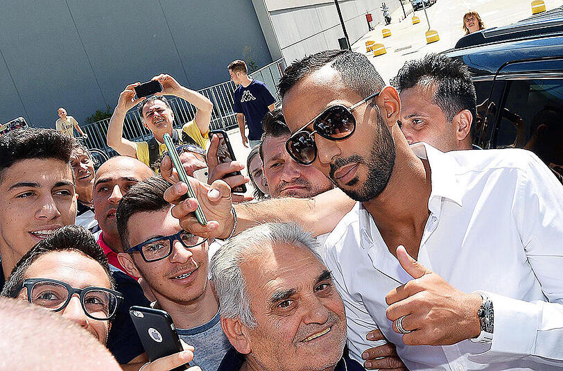 Zum Medizincheck in Turin: Bayerns Innenverteidiger Medhi Benatia.