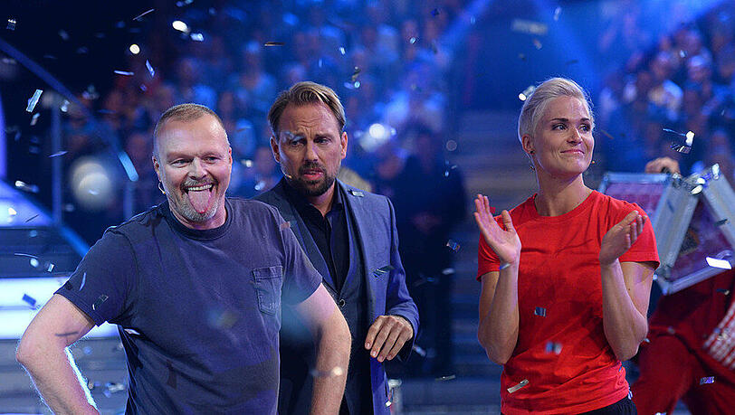 Sichtlich auer Puste entschied Stefan Raab (l.) die gestrige Ausgabe von "Schlag den Raab" für sich Sichtlich auer Puste entschied Stefan Raab (l.) die gestrige Ausgabe von "Schlag den Raab" für sich