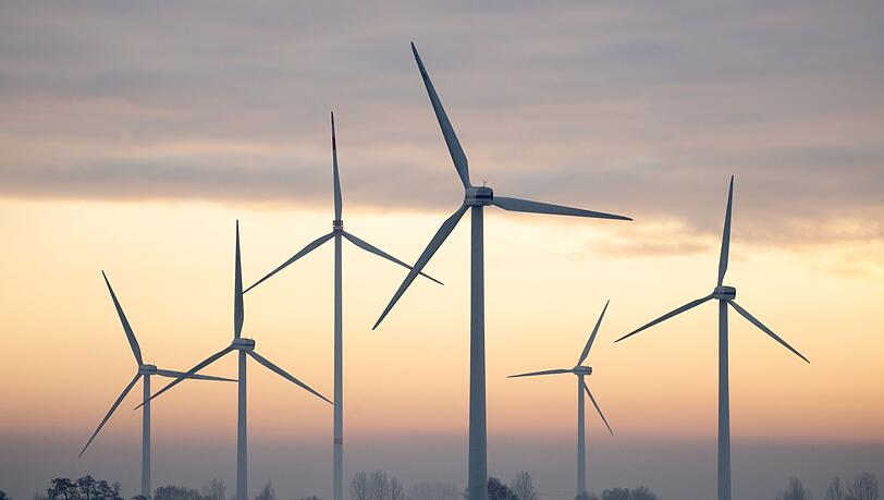 Deutschland hat erstmals seit 2023 wieder mehr Strom ins Ausland verkauft als eingeführt. (Symbolbild) Deutschland hat erstmals seit 2023 wieder mehr Strom ins Ausland verkauft als eingeführt. (Symbolbild)