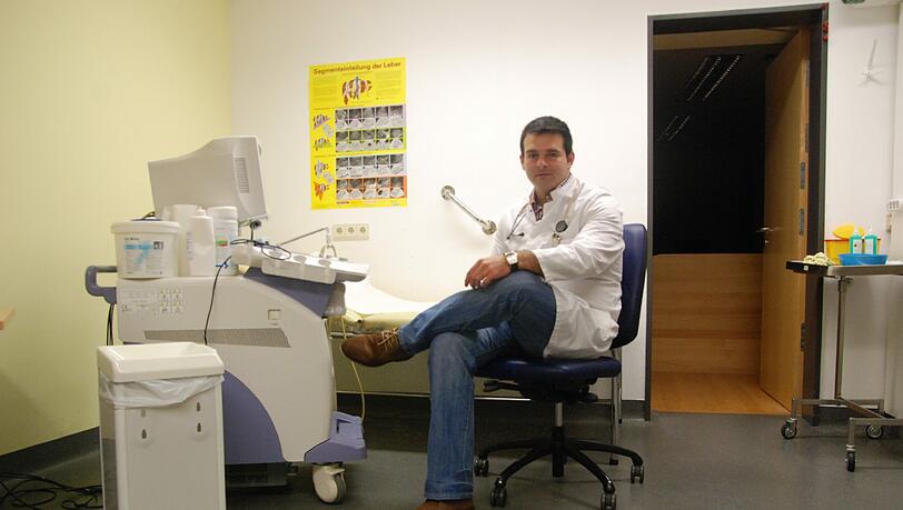 Stefan Girbaci arbeitet seit 2012 im Krankenhaus in Mühldorf am Inn. Stefan Girbaci arbeitet seit 2012 im Krankenhaus in Mühldorf am Inn.