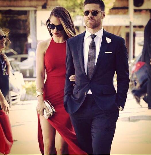 Er hat einfach Style: Xabi Alonso mit Ehefrau Nagore Aramburu.