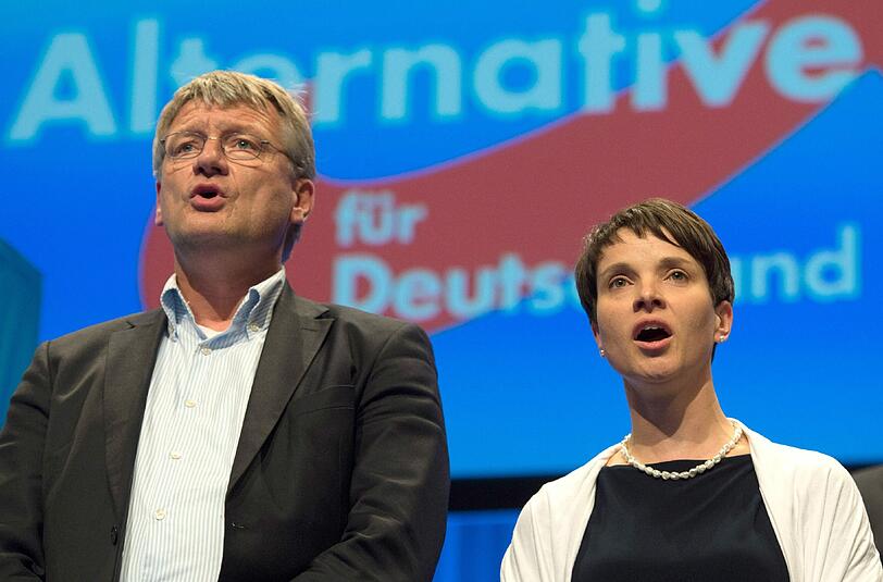 Die AfD-Parteivorsitzenden Jörg Meuthen und Frauke Petry Anfang Mai auf dem AfD-Bundesparteitag in Stuttgart. Foto: Marijan Murat