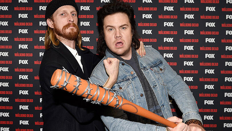 Die Darsteller aus "The Walking Dead" John McDermitt und Ausin Amelio bei der Vorstellung der siebten Staffel in München.