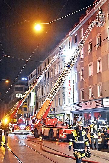 Weitere Bilder vom Brand in der Dachauer Straße