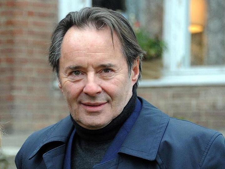 Schauspieler Uwe Kockisch am Set zur zweiten Staffel der ARD-Serie "Weissensee".