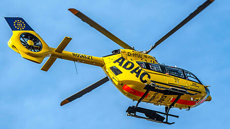 Ein Rettungshubschrauber flog den schwer verletzten Motorradfahrer ins Krankenhaus Harlaching. (Symbolbild)