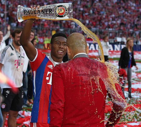 So sehen Sieger aus! Die Bayern gewinnen den 24. Meistertitel