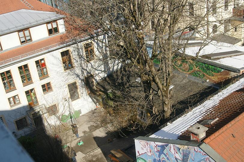 Blick auf den Bolzplatz von oben.